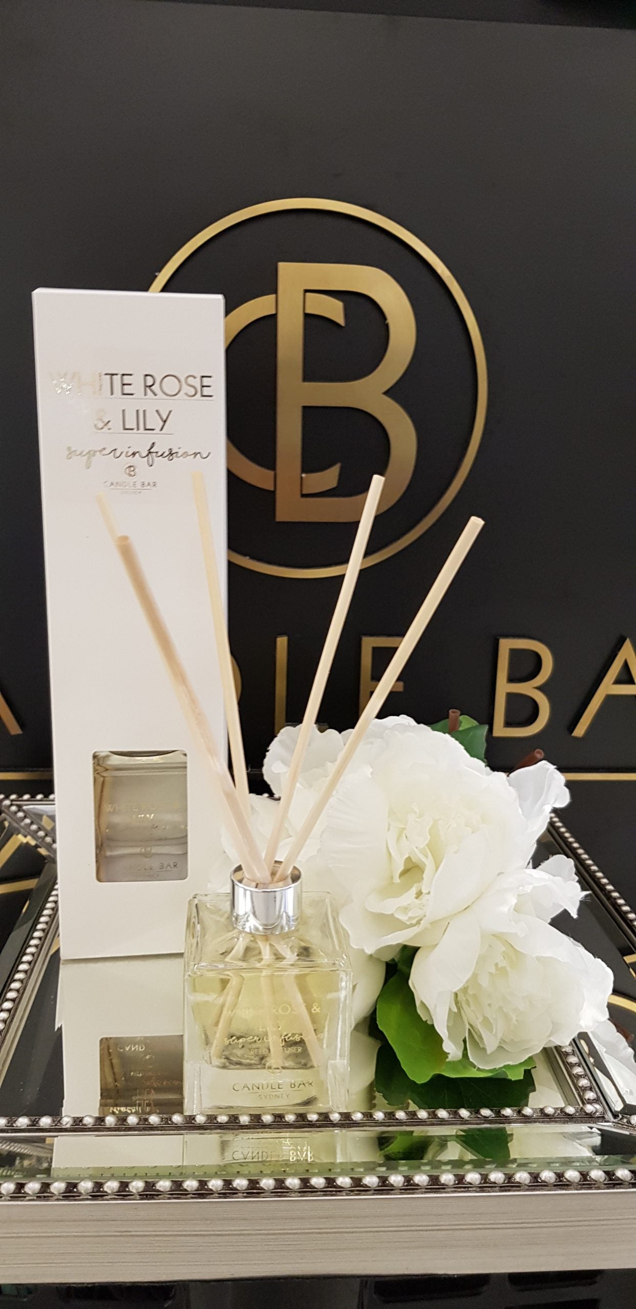 White Rose & Lily Diffuser (160ml)